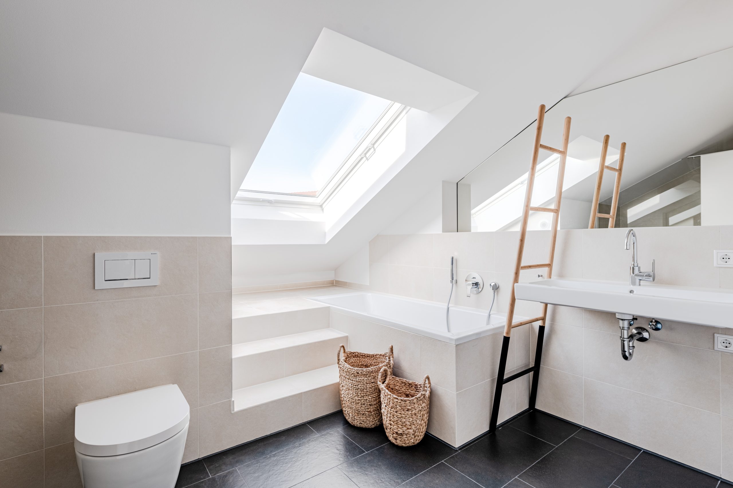 Badezimmer in Bad Aiblinger Wohnung
